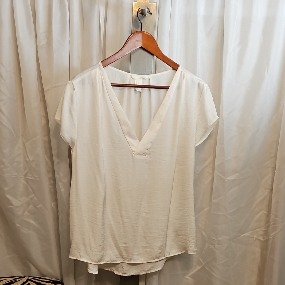H&M Cream V-Neck Blouse Sz 16